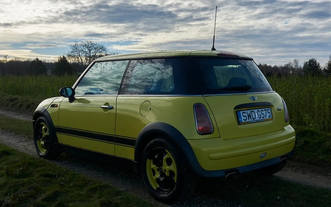 MINI ONE cena 7700 przebieg: 262950, rok produkcji 2001 z Rybnik małe 37